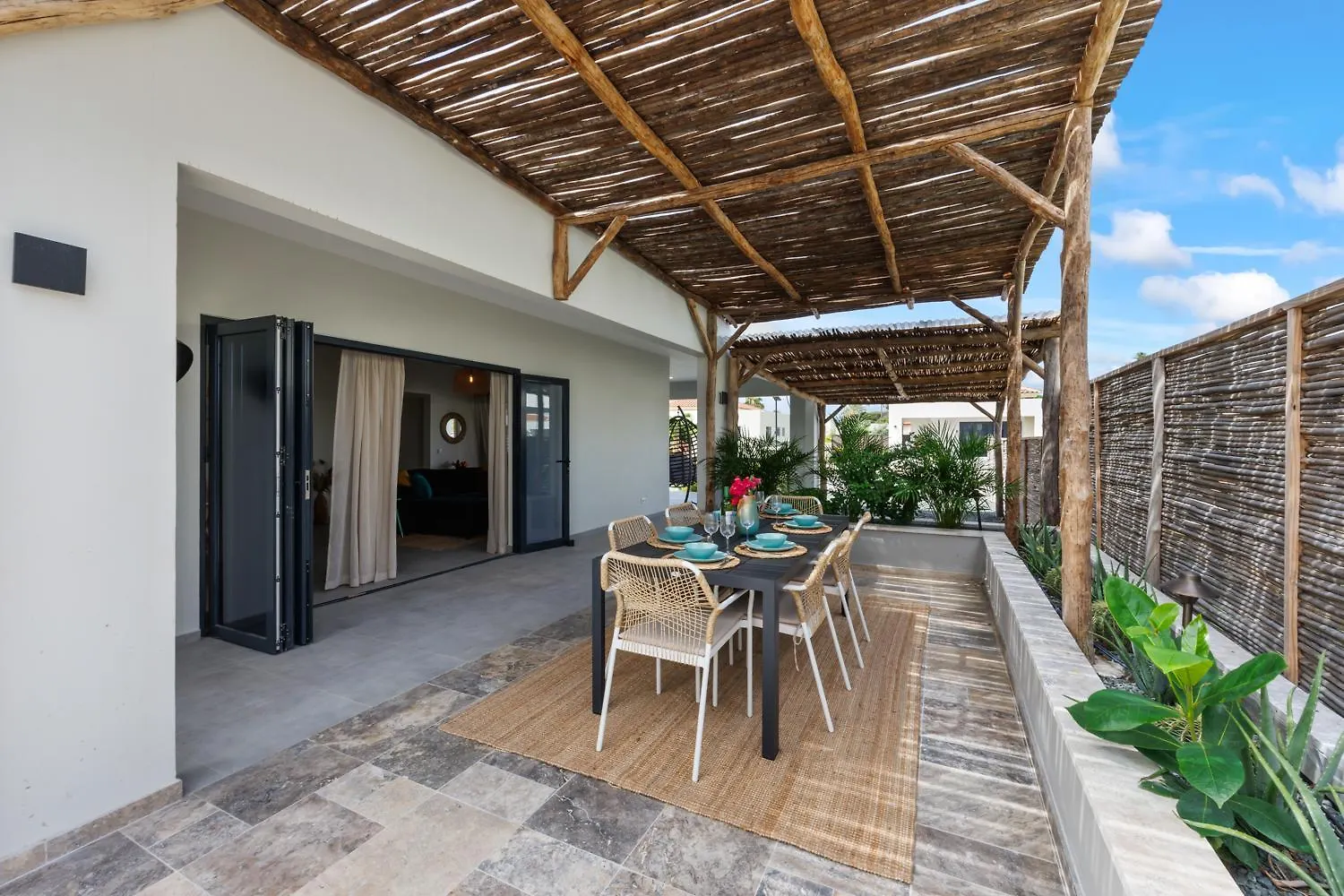 Mambo Paradise Willemstad